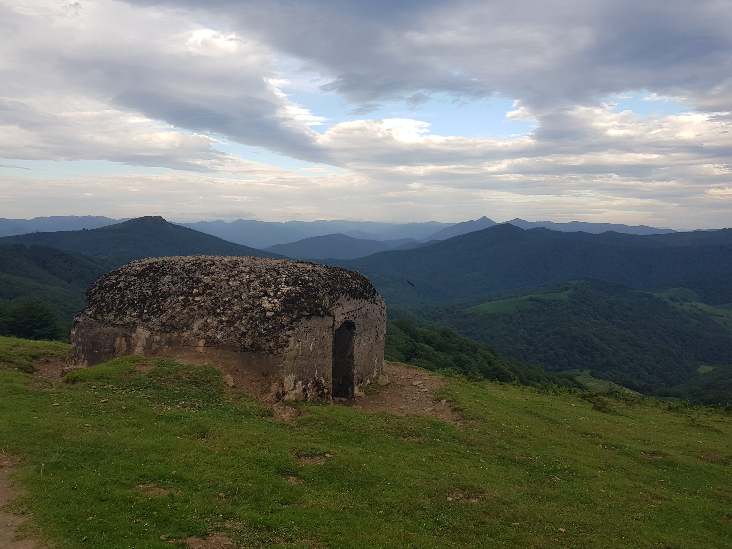 Ein Bunker aus Zeiten des Bürgerkriegs/Zweiten Weltkriegs. 