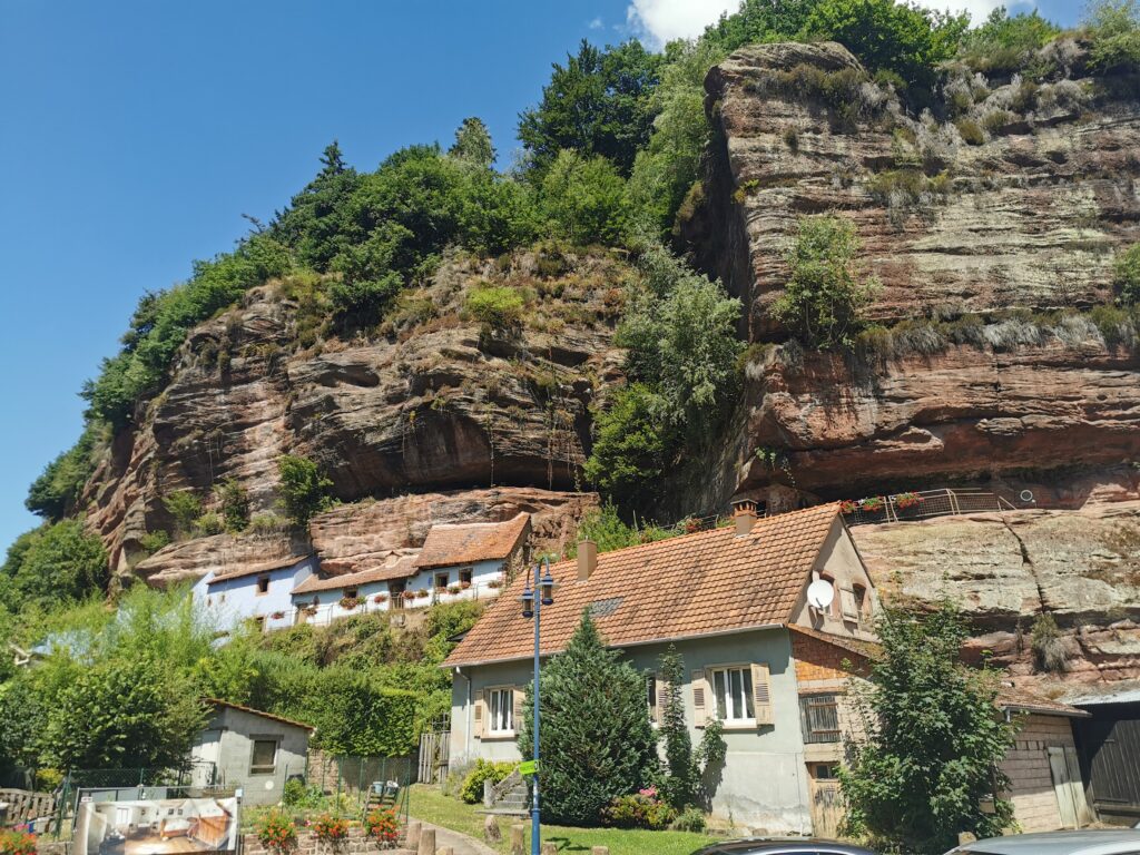 Halbhöhlenhäuser in Graufthal